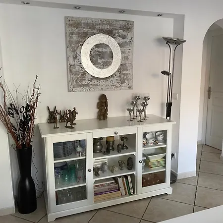 Apartamento 200m De La *